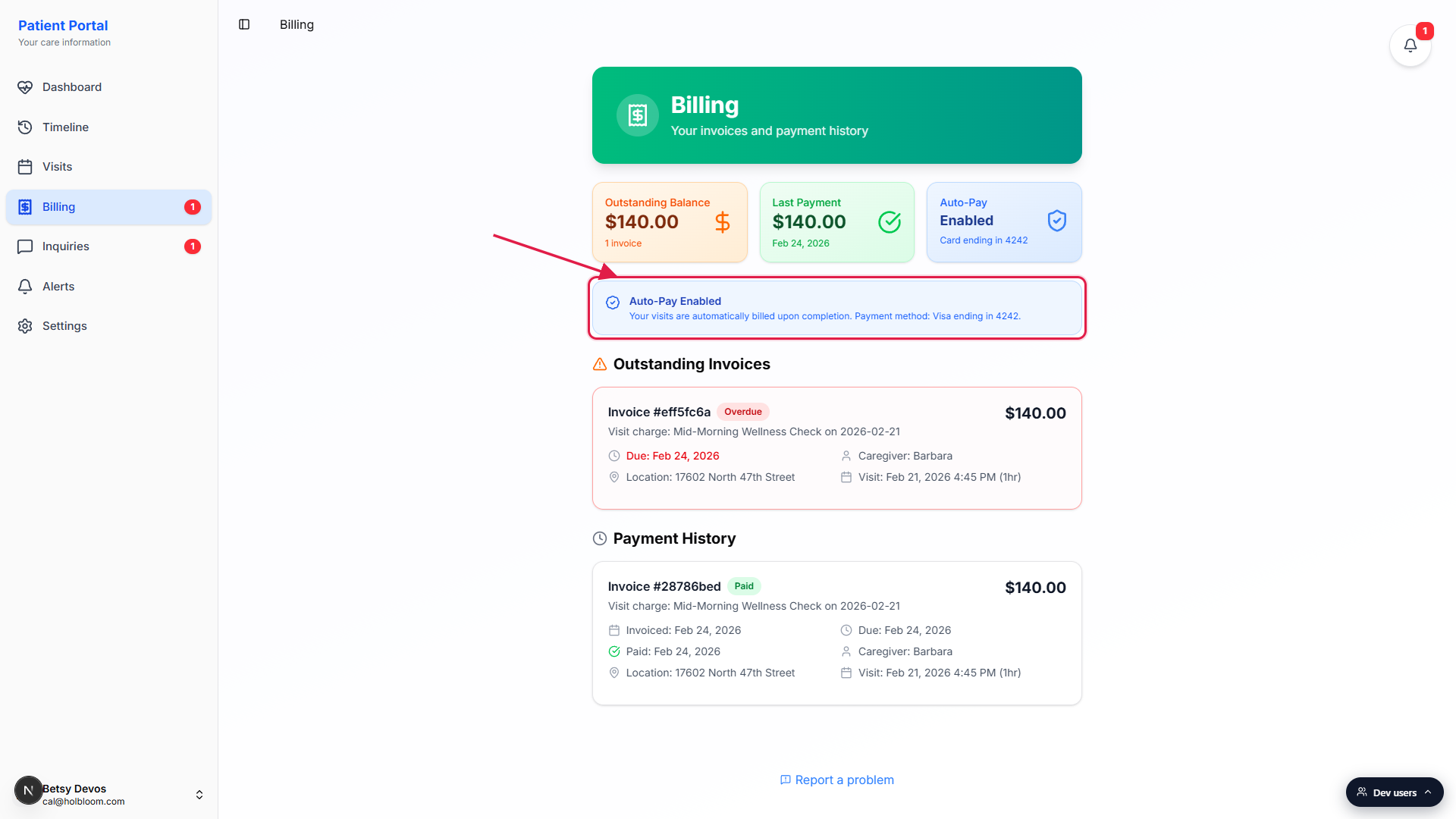Auto-Pay Enabled blue banner sitting below the three summary cards on the Patient Portal Billing page, called out with a red box and arrow, naming the saved Visa ending in 4242